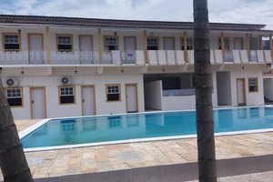 Piscina e praia