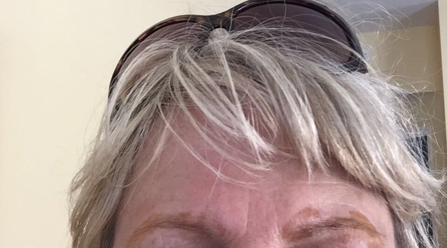 I couldnt recommend this Spa &Salon. As you can see from the photographs the eyebrow tinting was