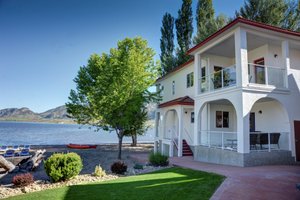 Sandy Beach Suites in Osoyoos, image may contain: Scenery, Nature, Villa, Waterfront