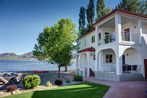 Sandy Beach Suites in Osoyoos, image may contain: Scenery, Nature, Villa, Waterfront