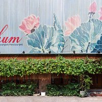 Hum Vegetarian, Lounge & Restaurant