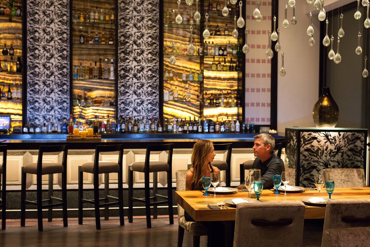 LEGENDS SPORTS GRILL, Miami - Restaurant Reviews, Photos & Phone Number -  Tripadvisor