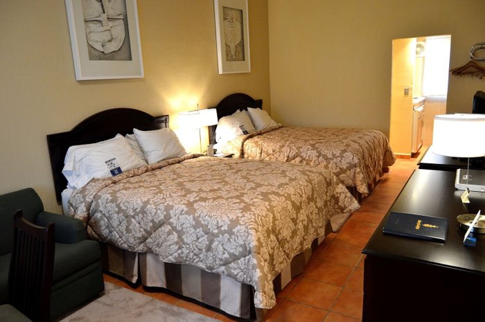 Navy Lodge Rota Spain Parking: Pictures & Reviews - Tripadvisor