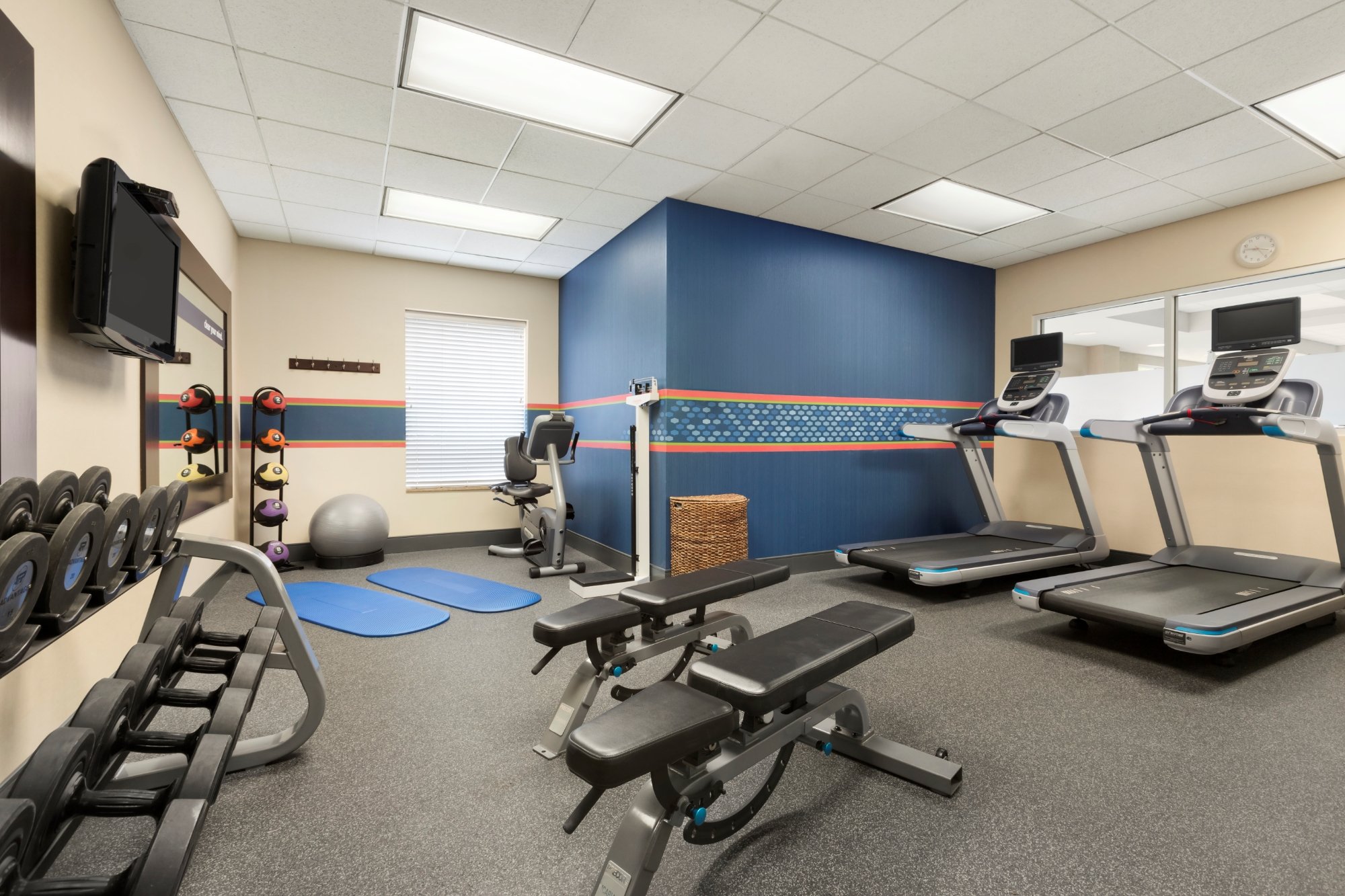 Hotel photo 36 of Hampton Inn & Suites Herndon-Reston.