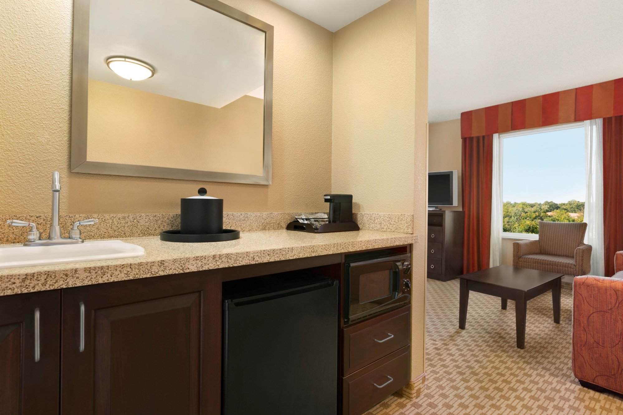 Hotel photo 18 of Hampton Inn & Suites Herndon-Reston.