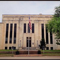 Van Zant County Courthouse.