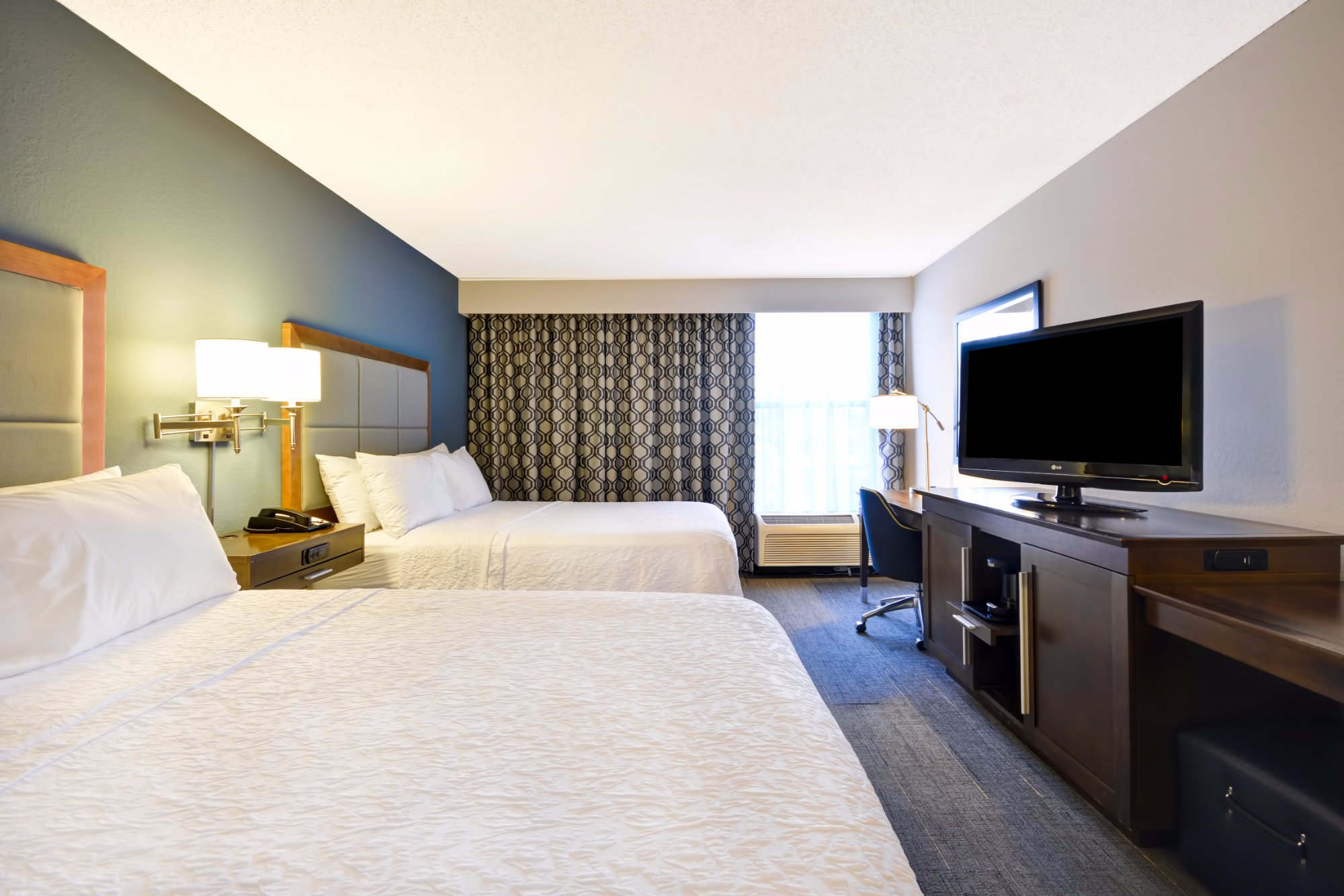 Hotel photo 38 of Hampton Inn Sarasota - I-75 Bee Ridge.
