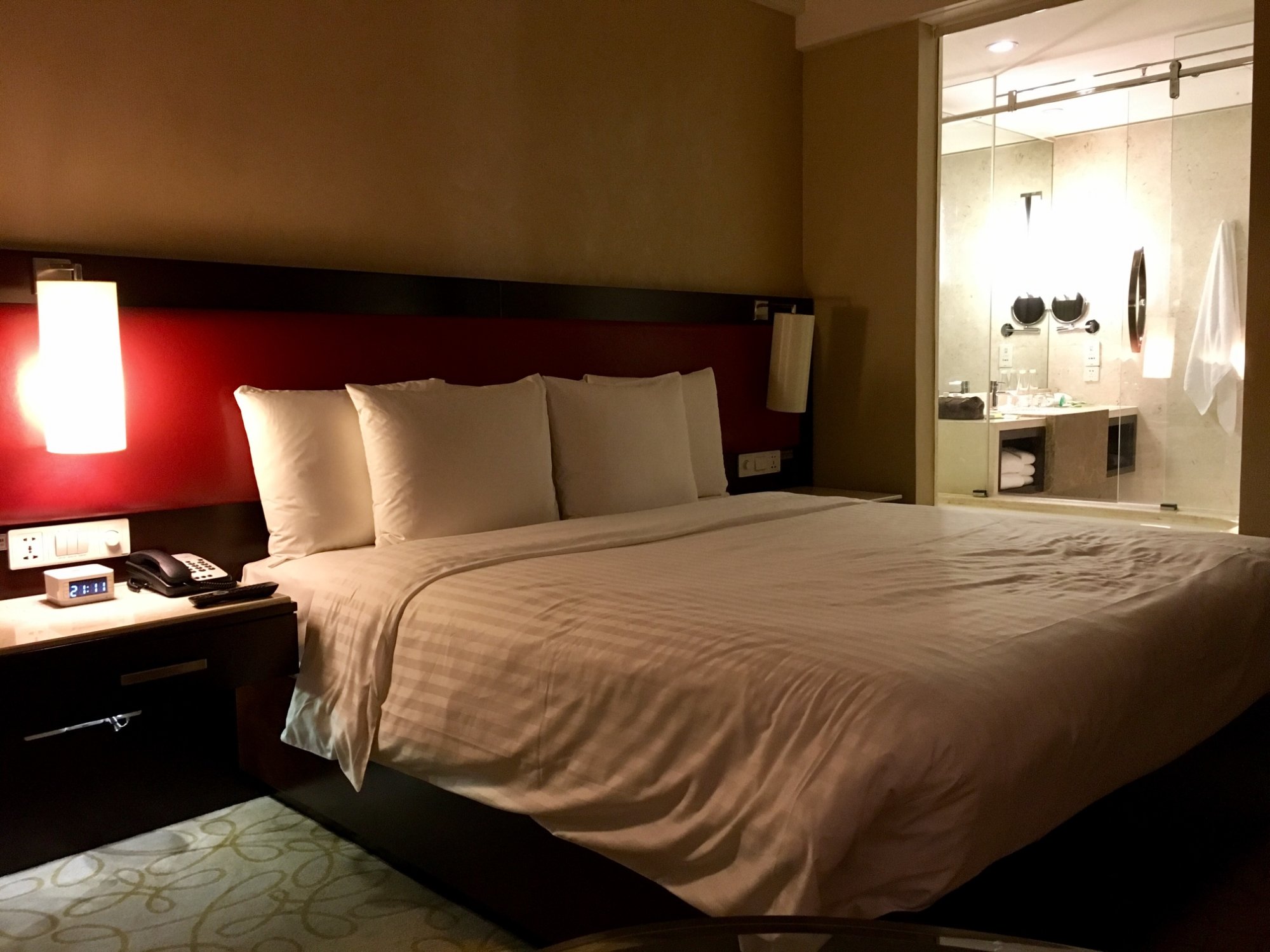 Hotel photo 36 of Courtyard Hangzhou Wulin.
