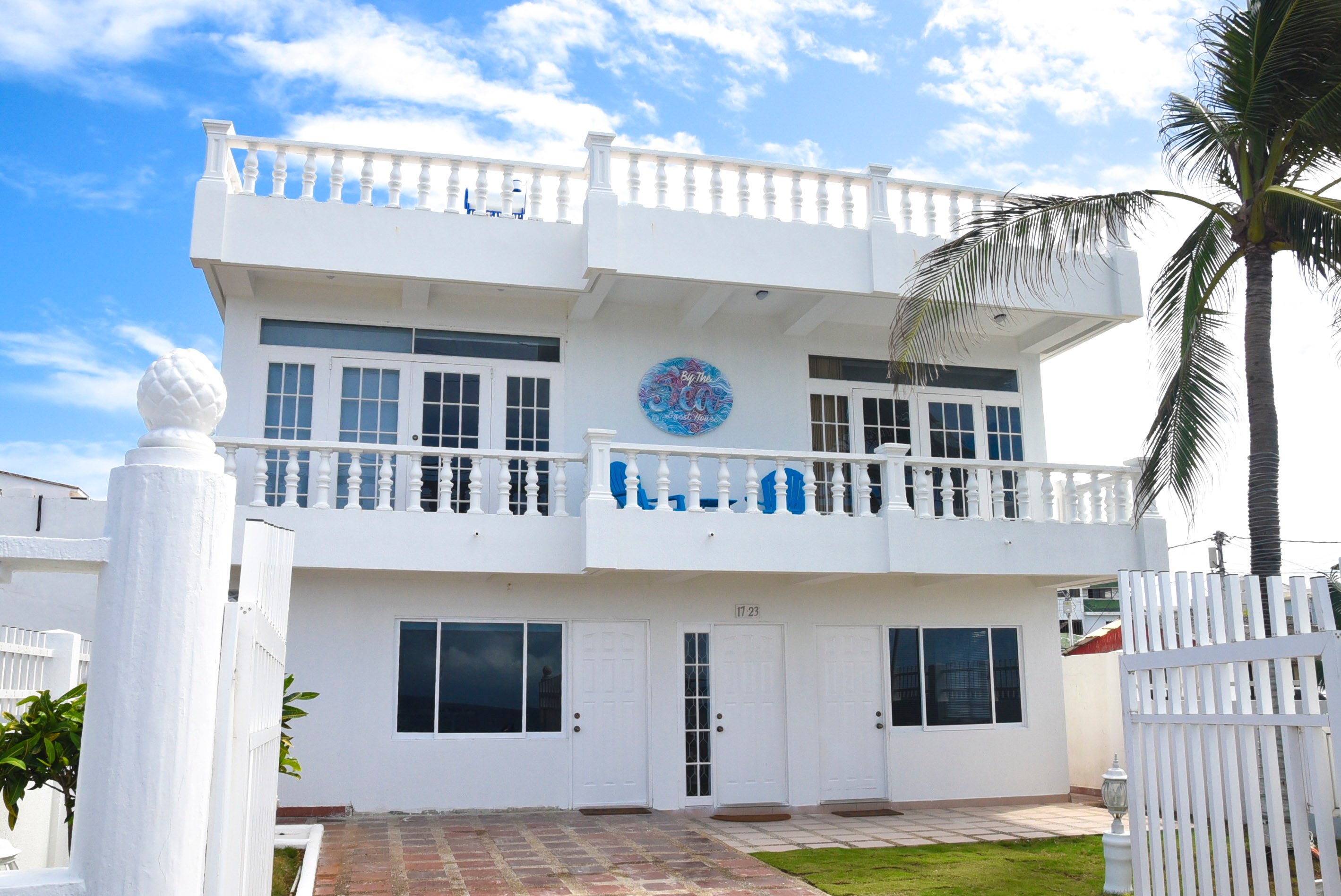 BY THE SEA GUEST HOUSE - Prices & B&B Reviews (San Andres, Colombia)