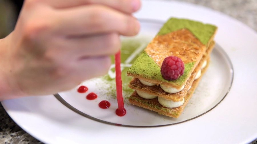 Cours de pâtisserie à FERRANDI Paris : le mille feuille revisité