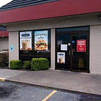 Exterior of the Oak Harbor Jack in the Box