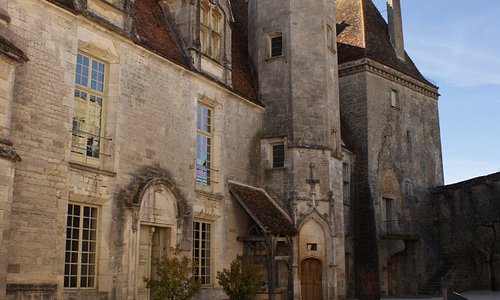 Châteauneuf en Auxois, le donjon