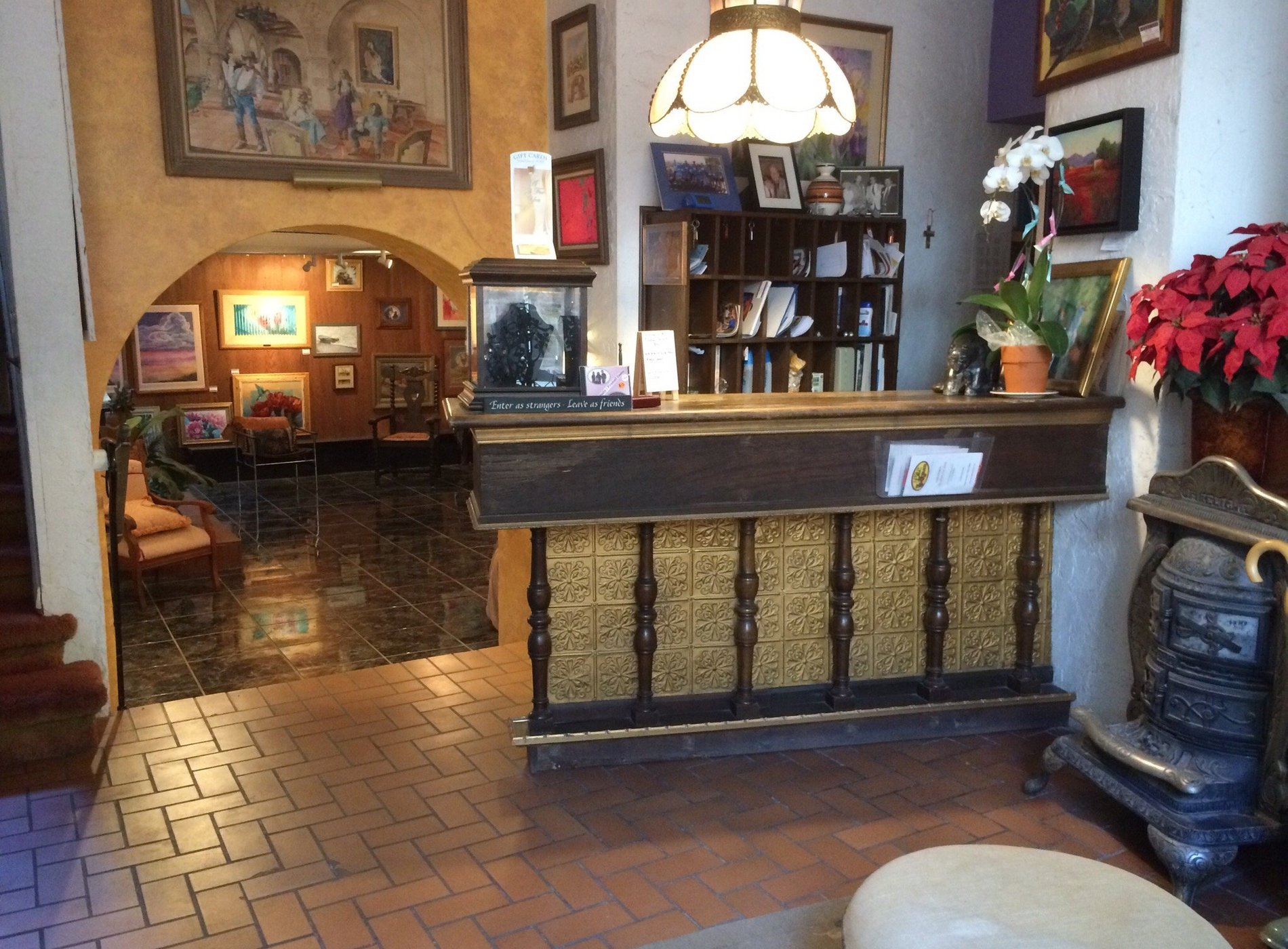 Lundeen Inn Of The Arts by null