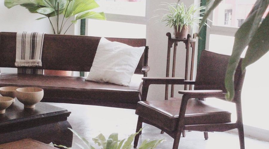 You can sit around and chill at any corner you feel comfortable with.