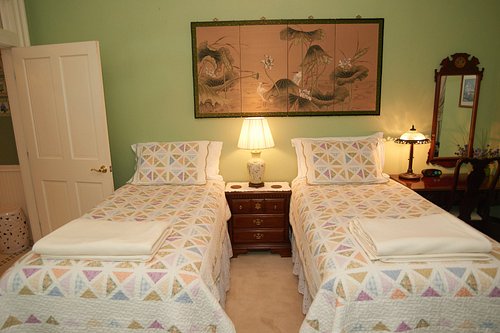 SUTTON HOUSE BED & BREAKFAST - Prices & B&B Reviews (Center Harbor, NH)