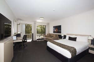 Room & Suite