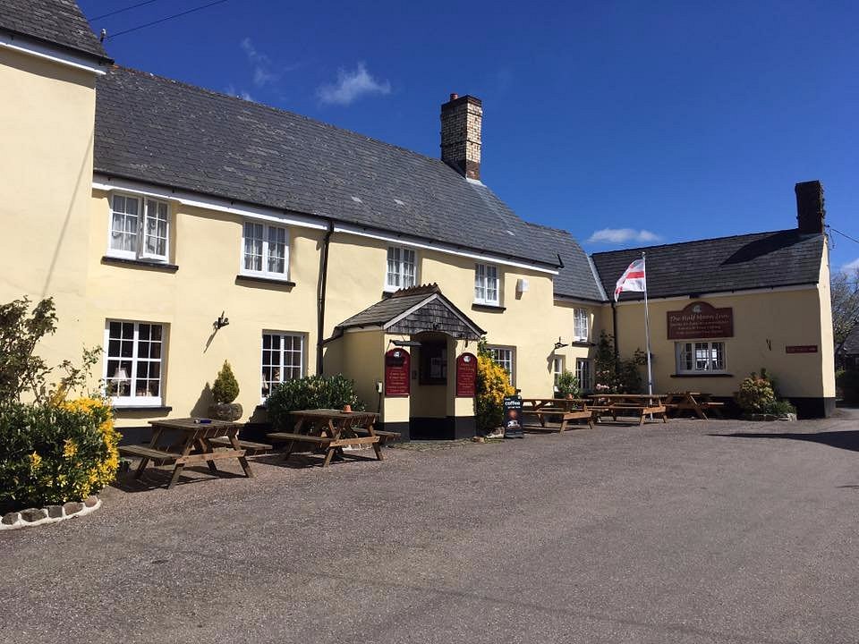 HALF MOON INN - Updated 2024 Prices, Reviews (Sheepwash)