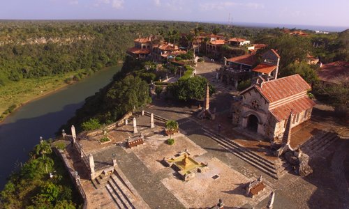 Plaza Chavon 