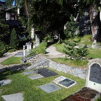Mountaineers cemetry in summer time - © Zermatt Tourismus