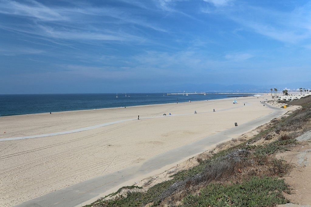 El Segundo Beach in El Segundo, CA - California Beaches