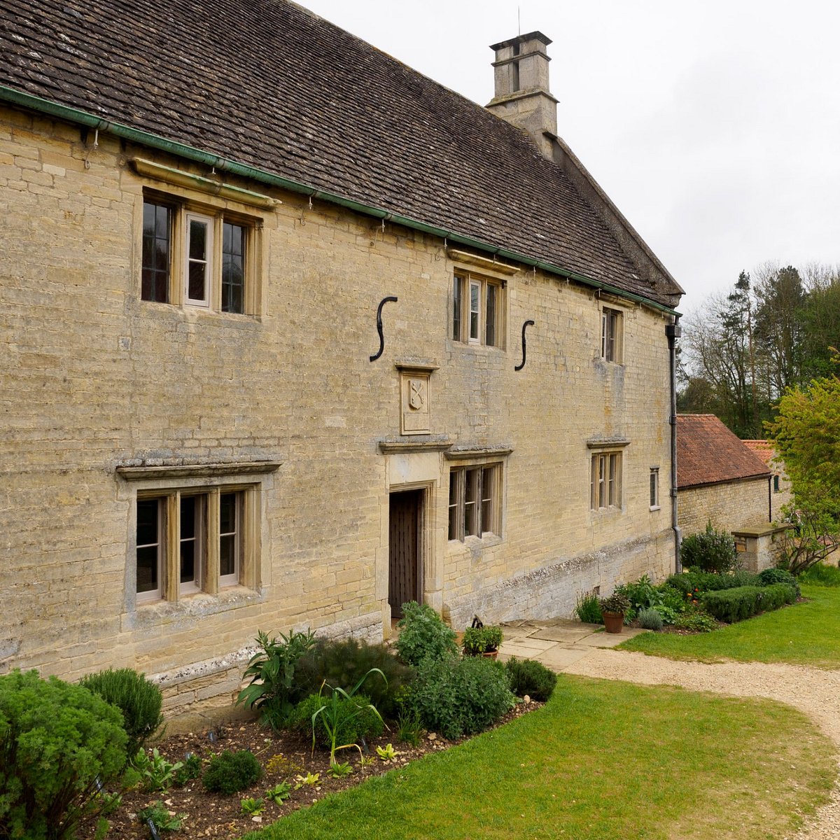 Усадьба вулсторп. Woolsthorpe, Lincolnshire, England. Деревне Вулсторп, графство Линкольншир.. Городок Грэнтем.