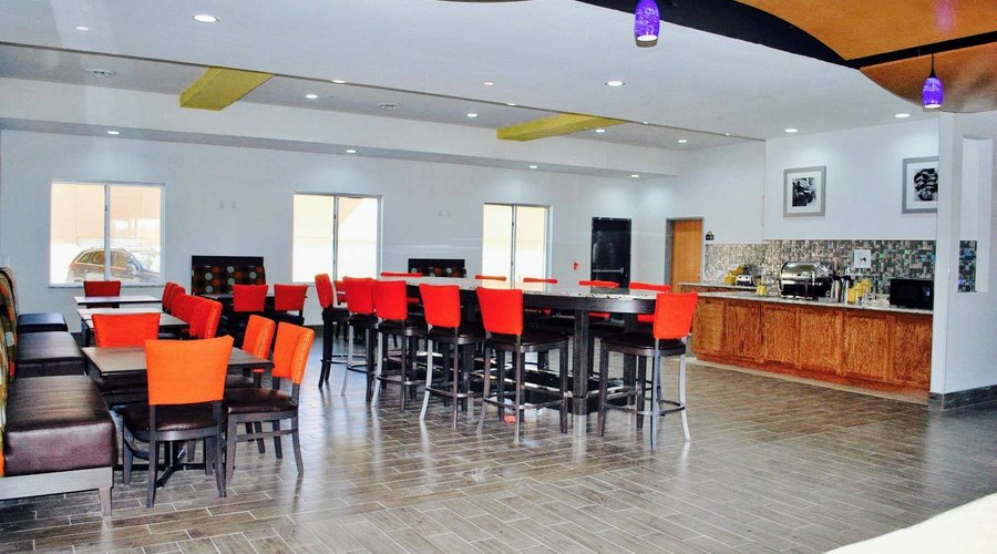 Free Daybreak breakfast served here daily.