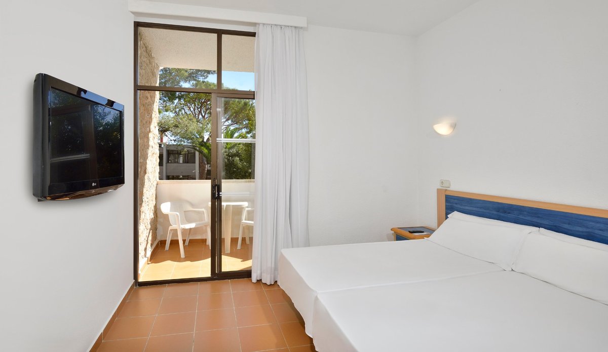 AluaSun Cala Antena Rooms: Pictures & Reviews - Tripadvisor