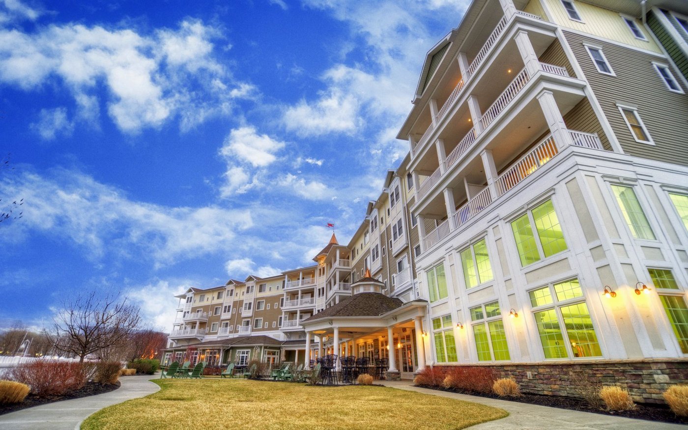 WATKINS GLEN HARBOR HOTEL Updated 2024 Prices & Boutique Hotel