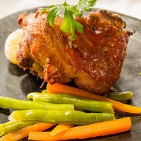 Codillo de Cerdo al Horno