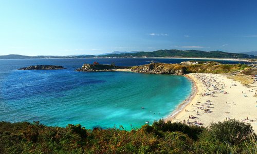 Playa de Foxos a 500 mtrs  del hotel 