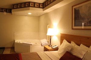 Room & Suite