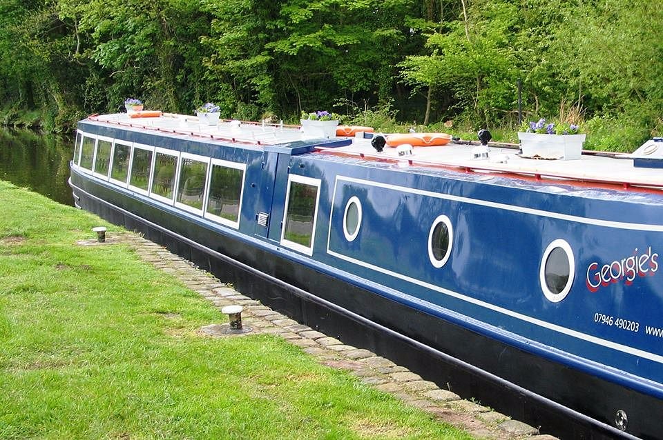 canal cruises staffordshire