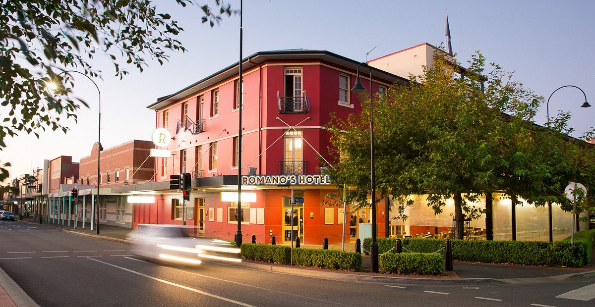 Romano's Hotel Romano's Hotel