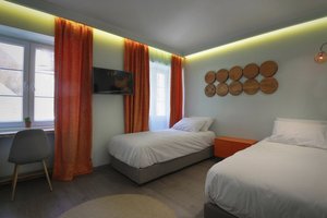 Room & Suite