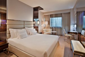 Room & Suite