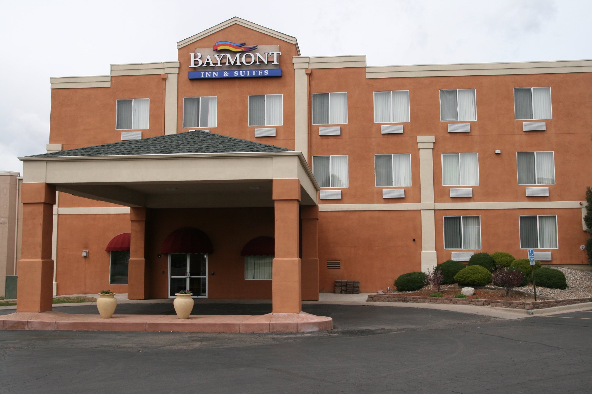 BAYMONT BY WYNDHAM COLORADO SPRINGS Updated 2024 Prices Hotel Reviews   Baymont Inn Suites Colorado 