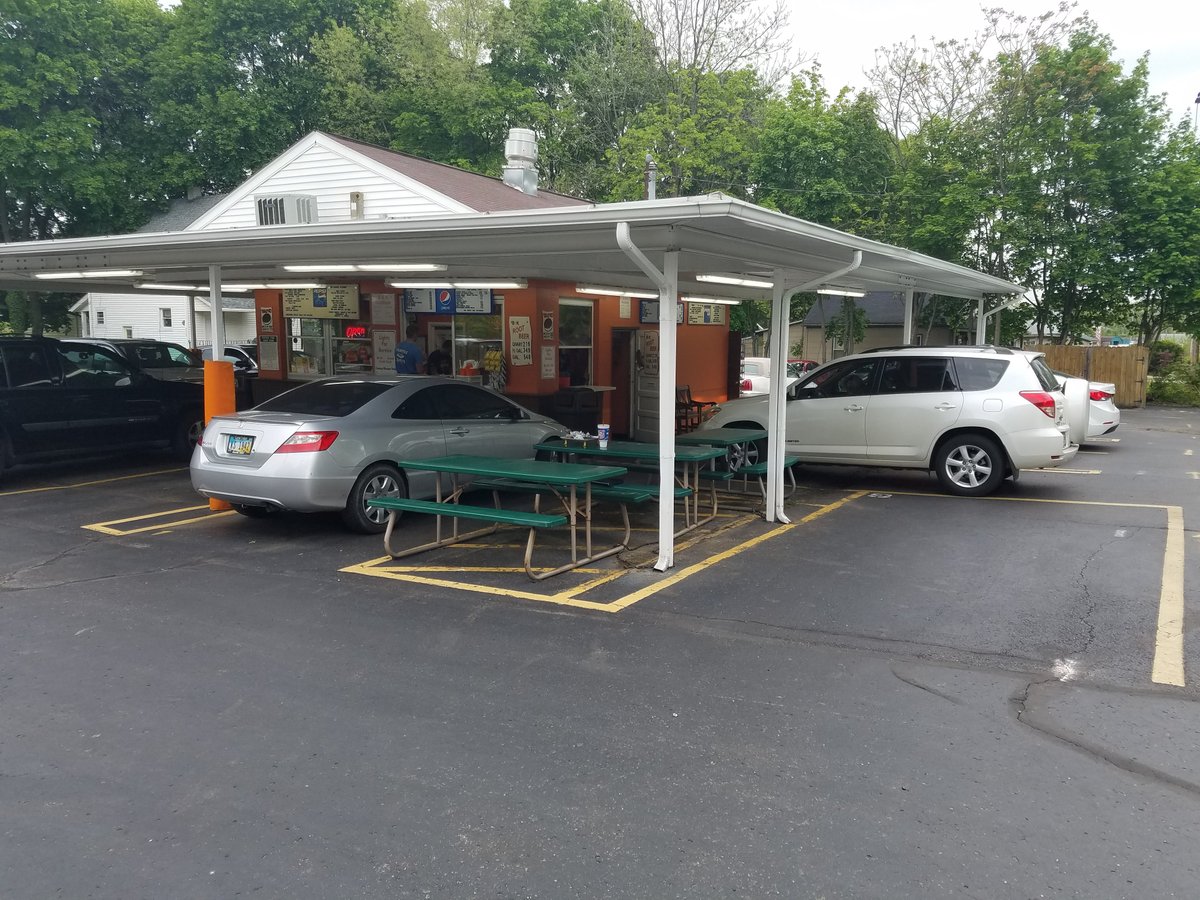 B-K ROOTBEER DRIVE IN, Cuyahoga Falls - Restaurant Reviews, Photos ...