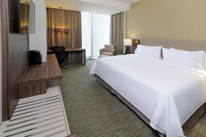 Holiday Inn Express & Suites Monterrey Valle, an IHG Hotel Rooms: Pictures  & Reviews - Tripadvisor