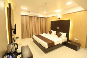 Room & Suite