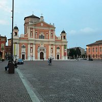 scorcio dalla piazza