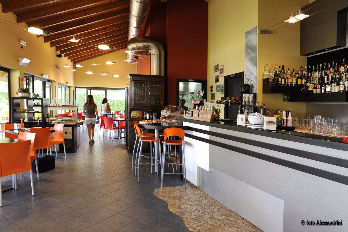 DOLCI MOMENTI, Frattamaggiore - Via 31 Maggio 12 - Restaurant Reviews,  Photos & Phone Number - Tripadvisor
