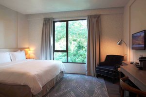 Room & Suite