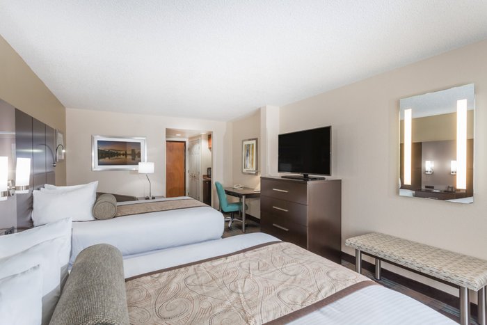 HOWARD JOHNSON BY WYNDHAM AIRPORT FLORIDA MALL $54 ($̶8̶0̶