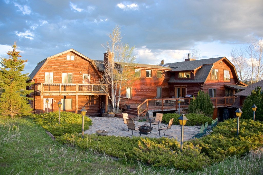 HOWLERS INN BED & BREAKFAST AND WOLF SANCTUARY (Bozeman, MT) - Foto's ...