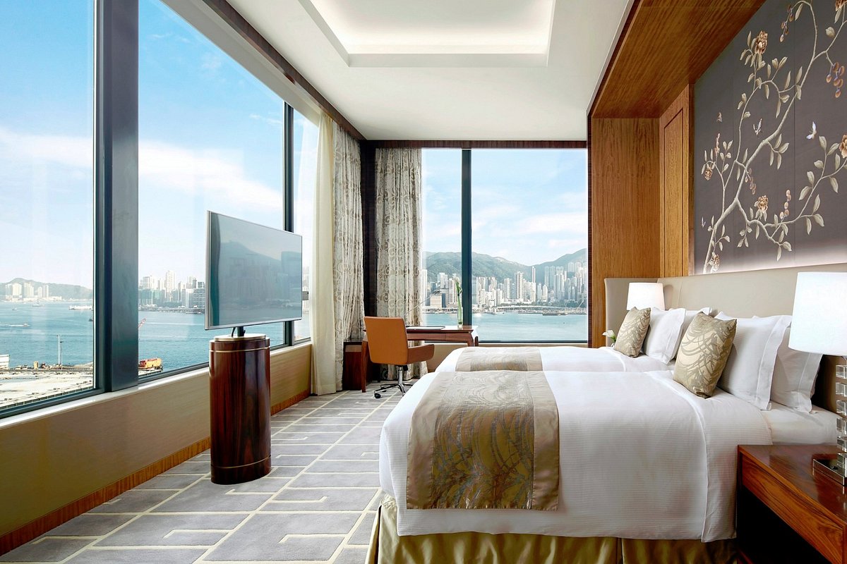 香港帝苑酒店，位於香港的飯店