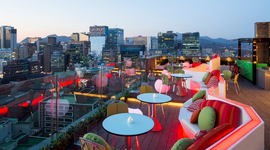 Le Style Rooftop Bar