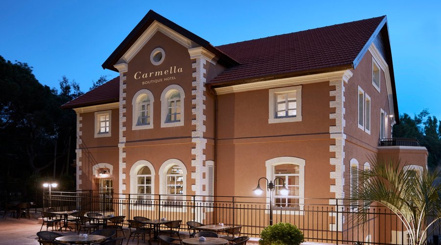 A beautiful, restored hotel on a prime location in Haifa's Carmel Center