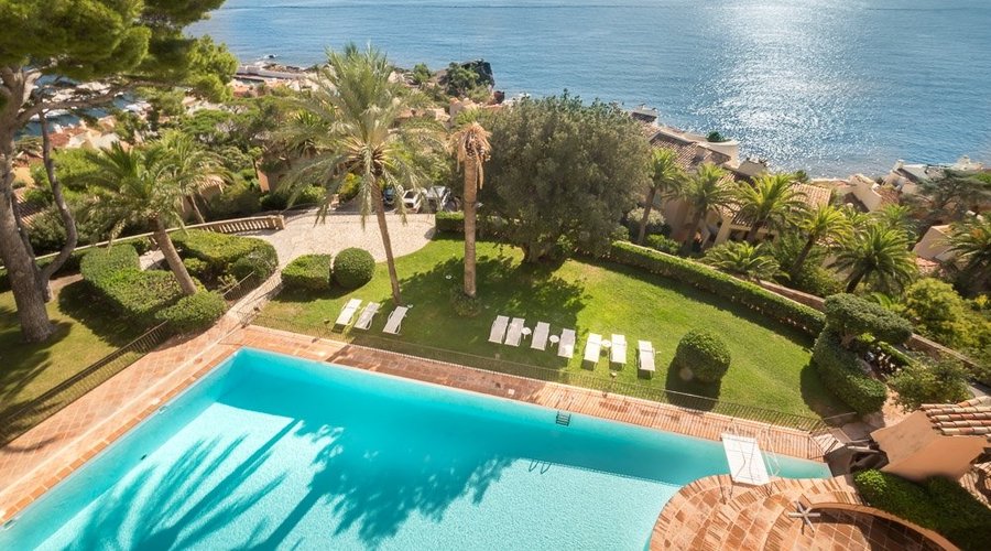 Piscine du Club Hiver