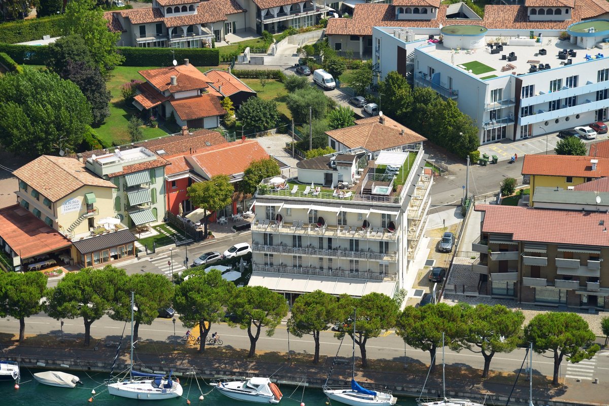 HOTEL ACQUADOLCE Updated 2022 (Lake Garda/Peschiera del Garda, Italy)