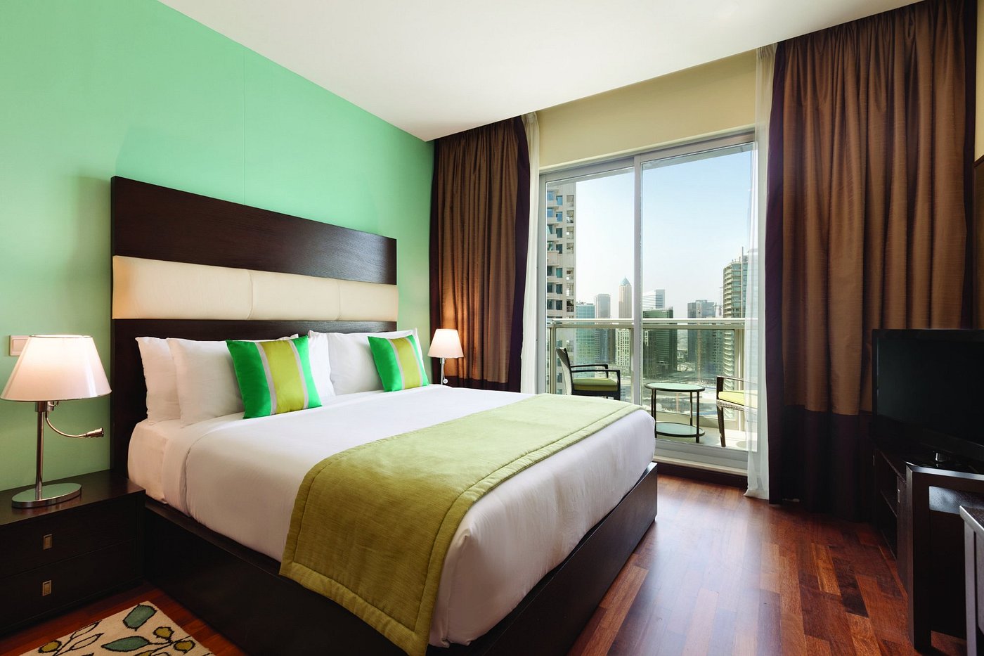 А4 дубай. Ramada by Wyndham Downtown Dubai. Индиго Дубай Даунтаун. Ramada by Wyndham Downtown Dubai 4*. Indigo Dubai Downtown 4* Дубай.